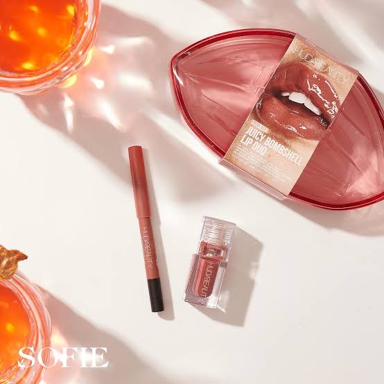 Huda Beauty All
JUICY BOMBSHELL LIP DUO