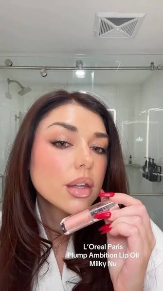 L'Oréal
Plump Ambition Hyaluron Lip Oil 24HR Care with Hyaluronic Acid